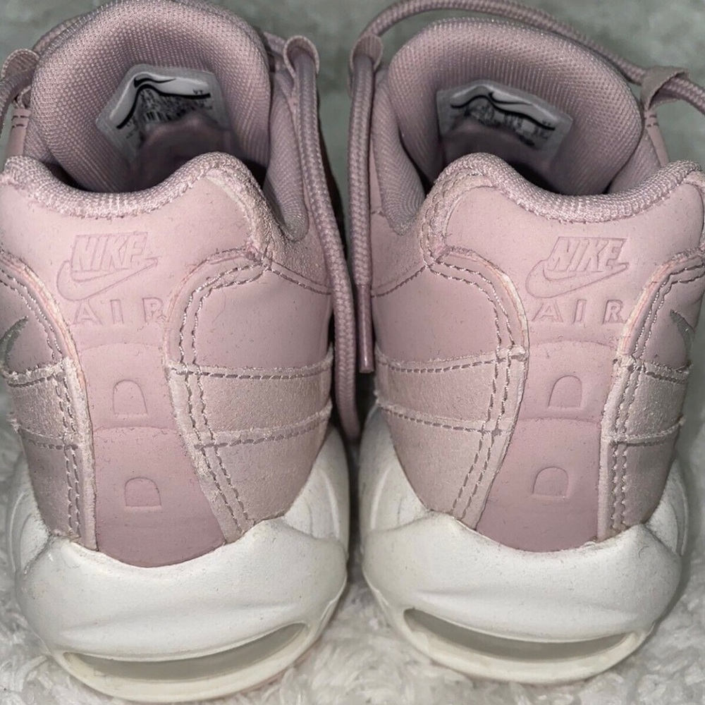 Women’s Nike Air Max 95 Premium ‘BARELY ROSE’ - Picture 3 of 6